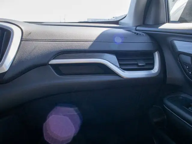 2024 GMC Terrain SLT - Lane Keeping Assist in Cars & Trucks in Belleville - Image 35