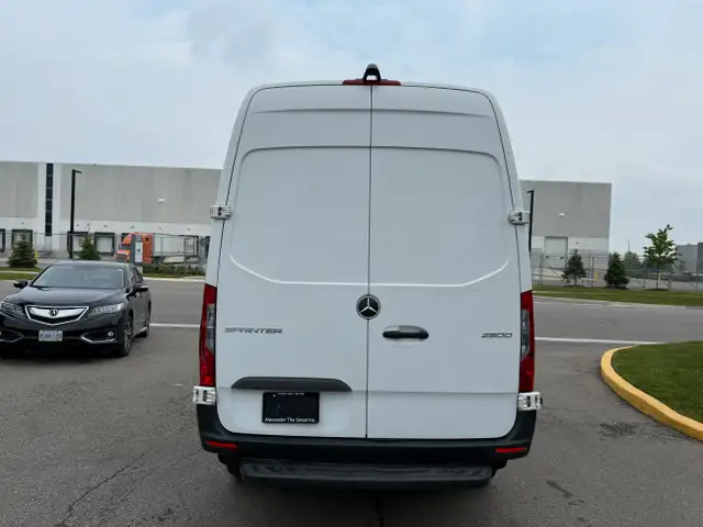 2019 Mercedes-Benz Sprinter Cargo Van 2500- CARGO dans Autos et camions dans Région d’Oakville/Halton - Image 9