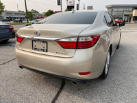 Engine: V6 Cylinder Engine 3.5L L/100Km City: 11.3 L/100Km Hwy: 7.5 Safety Equipment Electronic Stab... (image 3)