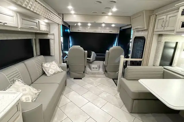2023 Newmar Bay Star 3225 – Pre-Owned Class A Motorhome. in RVs & Motorhomes in Red Deer - Image 42