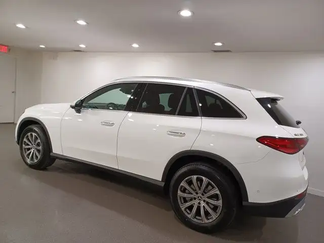 2025 Mercedes-Benz GLC 300 in Cars & Trucks in Regina - Image 14