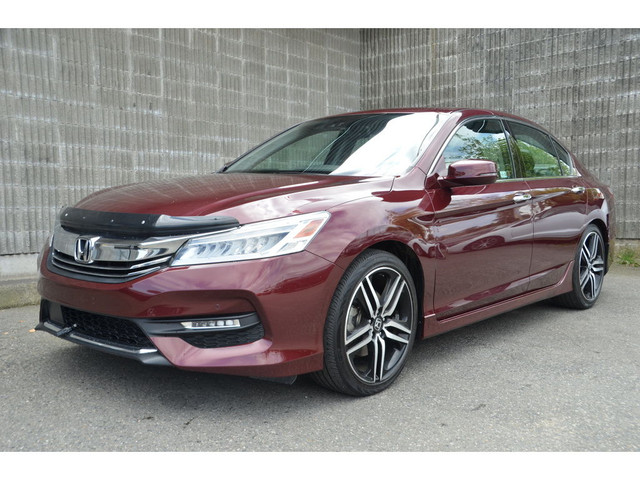  2017 Honda Accord Sedan Touring, Sunroof, Heated Leather Seats, in Cars & Trucks in Burnaby/New Westminster - Image 2
