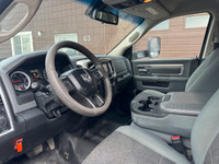 2015 Ram 5500 SLT Flat Deck 6.7L I6 Cummins 187,923 KM 4X4 DRW 11 FT 6" Deck Tool Boxes on Deck Powe... (image 9)