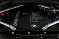 Options Francais: * Ensemble Premium Amélioré * Ensemble M Sport * Attelage de remorque * Accès conf... (image 9)