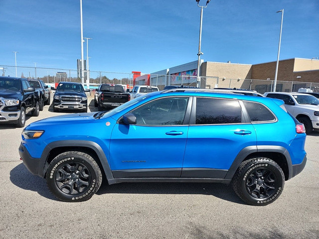 2019 Jeep Cherokee Trailhawk - Low Mileage in Cars & Trucks in City of Toronto - Image 2
