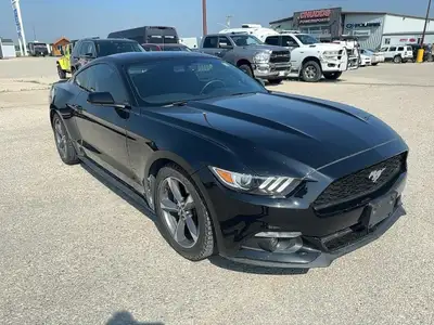 Local trade! Engine: V6 Cylinder Engine 3.7L L/100Km City: 13.8 L/100Km Hwy: 8.9 Safety Equipment AB...