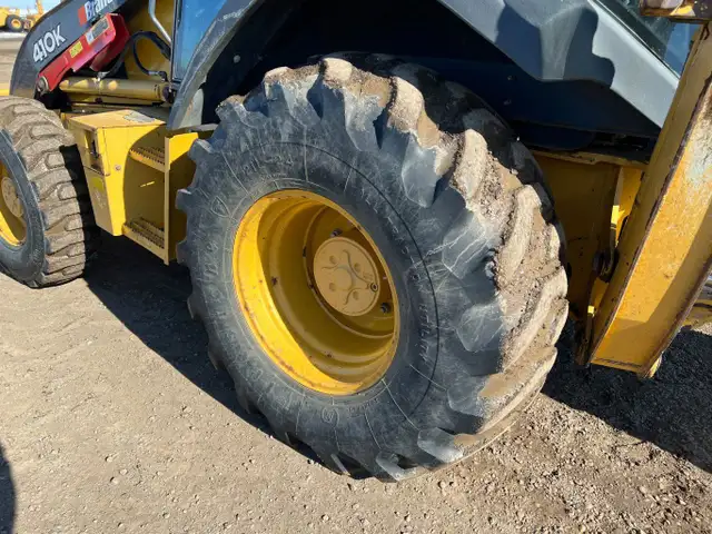 2013 Deere 410K Backhoe w/ Extendahoe & 24 in Dig Bucket #9465 B in Heavy Equipment in Edmonton - Image 17