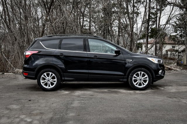 2018 Ford Escape SE • LOW MILEAGE • HEATED SEATS • R-V CAM in Cars & Trucks in Kingston - Image 2