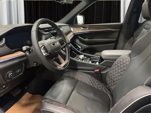 2024 Jeep Grand Cherokee L in Cars & Trucks in Strathcona County - Image 10