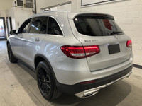 // JAMAIS ACCIDENTÉ! //Le Mercedes-Benz GLC300 2017 version GLC 300 4MATIC 2.0L **TOIT PANO**NAVI**C... (image 5)