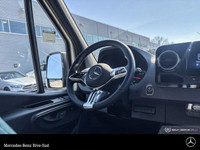 Mercedes-Benz Rive-Sud, la destination Mercedes-Benz par excellence. Bienvenue en première classe. D... (image 8)