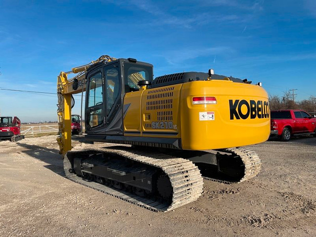 2023 KOBELCO SK210LC-11 CONVENTIONAL EXCAVATOR in Heavy Equipment in Chatham-Kent - Image 2