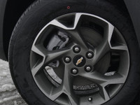 TRAX FWD LT Engine: 1.2L TURBO 3cyl. L/100Km City: 8.5 L/100Km Hwy: 7.6 Safety Equipment Caméra de r... (image 6)
