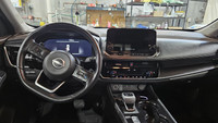 This small SUV is a blend of comfort and convenience, featuring a luxurious leather interior that in... (image 8)