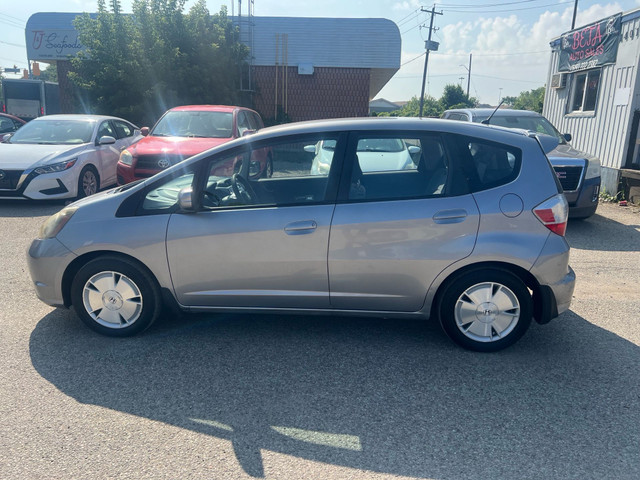 2009 Honda Fit 5dr HB Auto LX in Cars & Trucks in Kitchener / Waterloo - Image 4