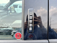 Recent Arrival! 4WD, 10-Way Power Driver & Passenger Seats, 4x4 FX4 Off-Road Decal, 7 Speakers, 8 Pr... (image 4)