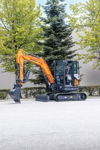 UHI Machinery presents the CDM6035 Lonking manufactured 3.8 ton Mini Excavator equipped with a Kubot...