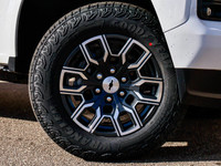 Welcome To Sherwood Park Chevrolet. The #1 Volume Chevrolet Dealer in Canada. This Chevrolet COLORAD... (image 5)