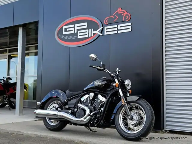 2025 Indian Motorcycles Scout Classic Black Metallic in Sport Touring in Oshawa / Durham Region - Image 2