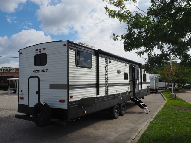 KEYSTONE HIDEOUT 32LBH - SOLD AT COST  in Travel Trailers & Campers in Kitchener / Waterloo - Image 4