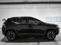 Recent Arrival! 9-Speed 948TE Automatic 4WD 2.4L I4 Air Conditioning, All-Season Floor Mats, AM/FM r... (image 6)