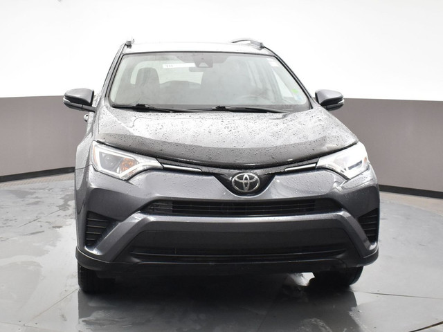 2018 Toyota RAV4 LE FWD W/ HEATED SEATS, BACK UP CAMERA, BLUETOO in Cars & Trucks in City of Halifax - Image 2