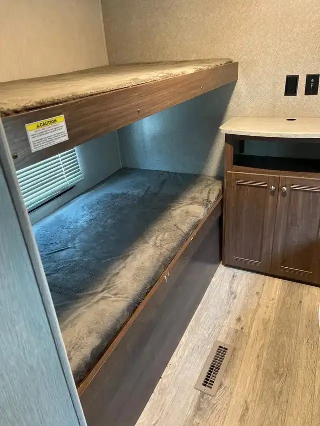 2018 HEARTLAND PROWLER LYNX 30LX (FINANCING AVAILABLE) in Travel Trailers & Campers in Kelowna - Image 12