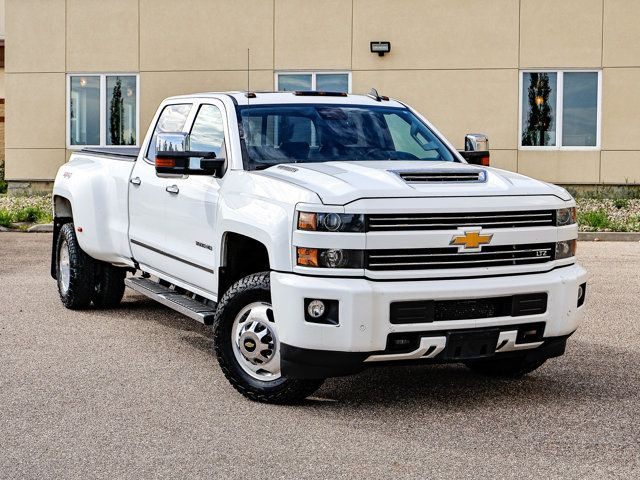 2019 Chevrolet Silverado 3500HD LTZ Diesel 6.6L in Cars & Trucks in Strathcona County - Image 2