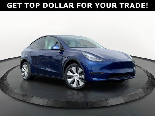 Tesla Model Y 2023 in Cars & Trucks in Markham / York Region - Image 2