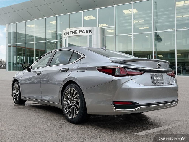 2025 Lexus ES 300H| ULTRA LUXURY |COMPANY CAR |ACCESSORIES INCL in Cars & Trucks in City of Toronto - Image 4