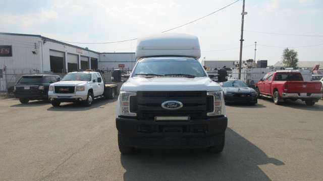 2019 Ford F-350 XLT EXTENDED CAB WITH SERVICE CANOPY in Cars & Trucks in Edmonton - Image 3