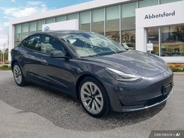 2023 Tesla Model 3 Long Range in Cars & Trucks in Abbotsford - Image 8