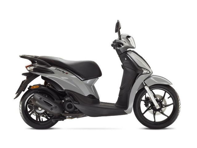 2024 Piaggio Liberty 50 S in Scooters & Pocket Bikes in Laval / North Shore