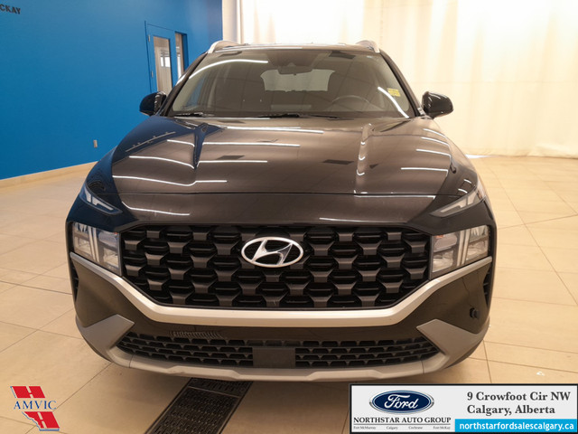 2021 Hyundai Santa Fe Essential AWD ESSENTIAL - AWD - HEATED CLO in Cars & Trucks in Calgary - Image 2