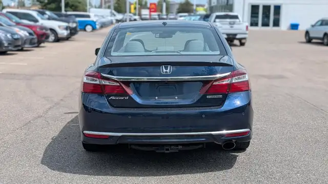 2017 Honda Accord Touring W/HONDA SENSING62935646847233124