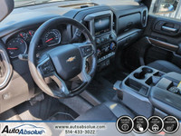 Engine: Moteur à 8 cylindres 6.6L/403CI Safety Equipment Phares diurnes avec commande automatique de... (image 9)