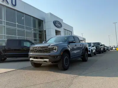 AMVIC licensed dealer. Engine: V6 Cylinder Engine 3.0L L/100Km City: 14.9 L/100Km Hwy: 12.8 Safety E...