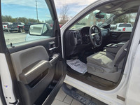 2017 Sierra 1500 4WD Double Cab with the 5.3L and only 133,000kms! Clean history with no accidents s... (image 8)