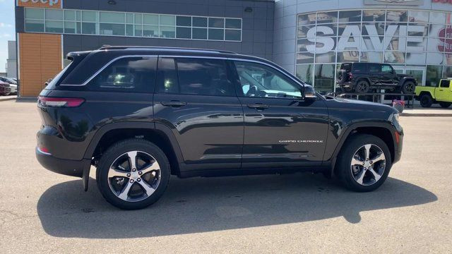 2023 Jeep Grand Cherokee 4xe BASE | Apple CarPlay | Heated Seats in Cars & Trucks in Edmonton - Image 2