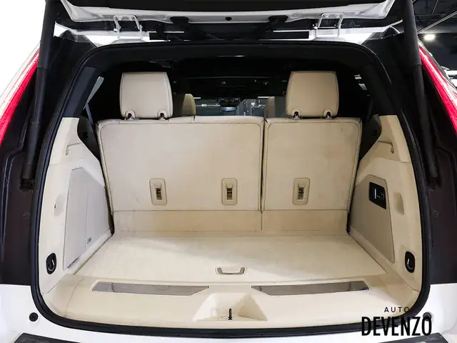 2024 Cadillac Escalade Premium Luxury with Air Ride Adaptive Sus in Cars & Trucks in Laval / North Shore - Image 28