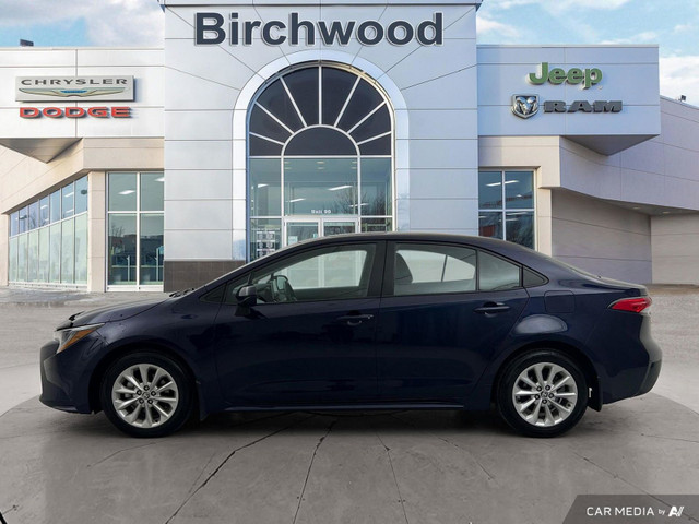 2020 Toyota Corolla LE | Local | One Owner | No Accidents | in Cars & Trucks in Winnipeg - Image 4