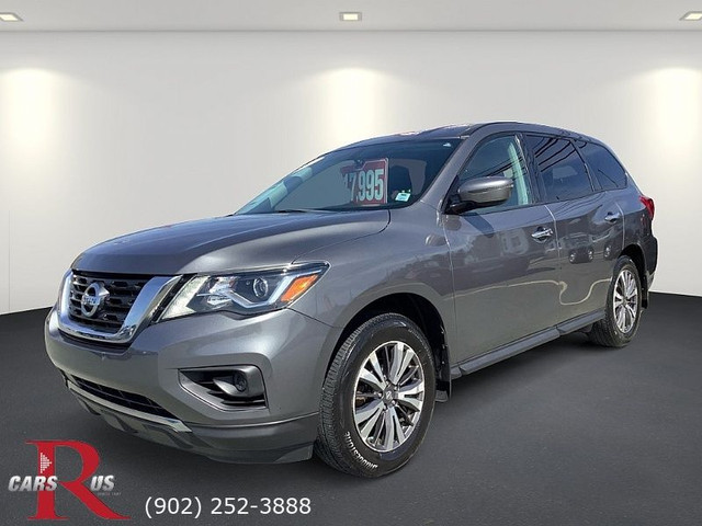 2017 Nissan Pathfinder 4x4 S 4dr SUV in Cars & Trucks in Bedford