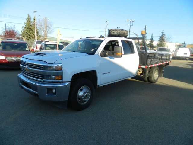 2017 Chevrolet Silverado 3500HD DURAMAX  DIESEL/ FLAT DECK 131 0 in Cars & Trucks in Edmonton