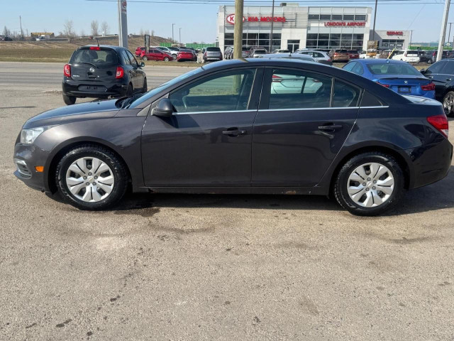 2015 Chevrolet Cruze 1LT, AUTO, 4 CYL, BACKUP CAM, CERTIFIED in Cars & Trucks in London - Image 2