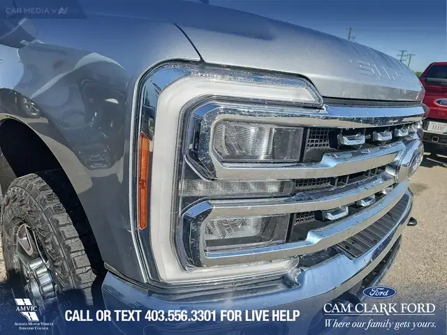 2023 Ford F-350 Lariat CLEAN ONE OWNER CARFAX, 8FT BOX, MOONR... in Cars & Trucks in Red Deer - Image 10