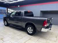 5.7L V8 Heated exterior mirrors Automatic headlights Full-size spare tire Chrome appearance package... (image 7)