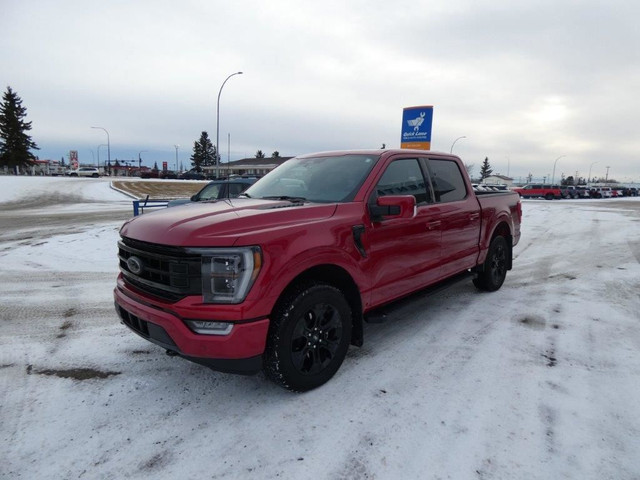 LARIAT 4WD SuperCrew 5.5' Box in Cars & Trucks in Edmonton