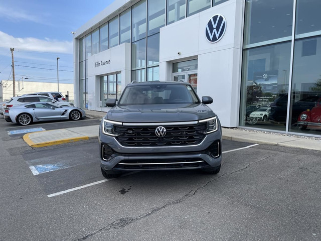 Volkswagen Atlas Execline 2025 in Cars & Trucks in Calgary - Image 3