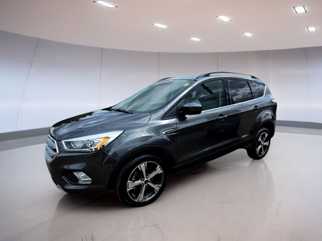 Ford Escape SE 2017 in Cars & Trucks in Medicine Hat