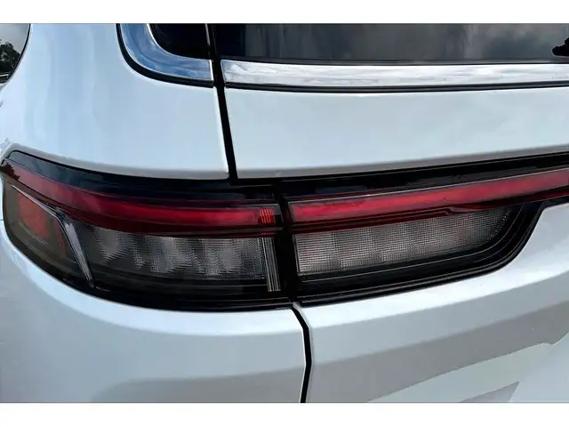 2023 Jeep Grand Cherokee L Overland 4x4 | Massage Seats | McInto in Cars & Trucks in Mississauga / Peel Region - Image 32